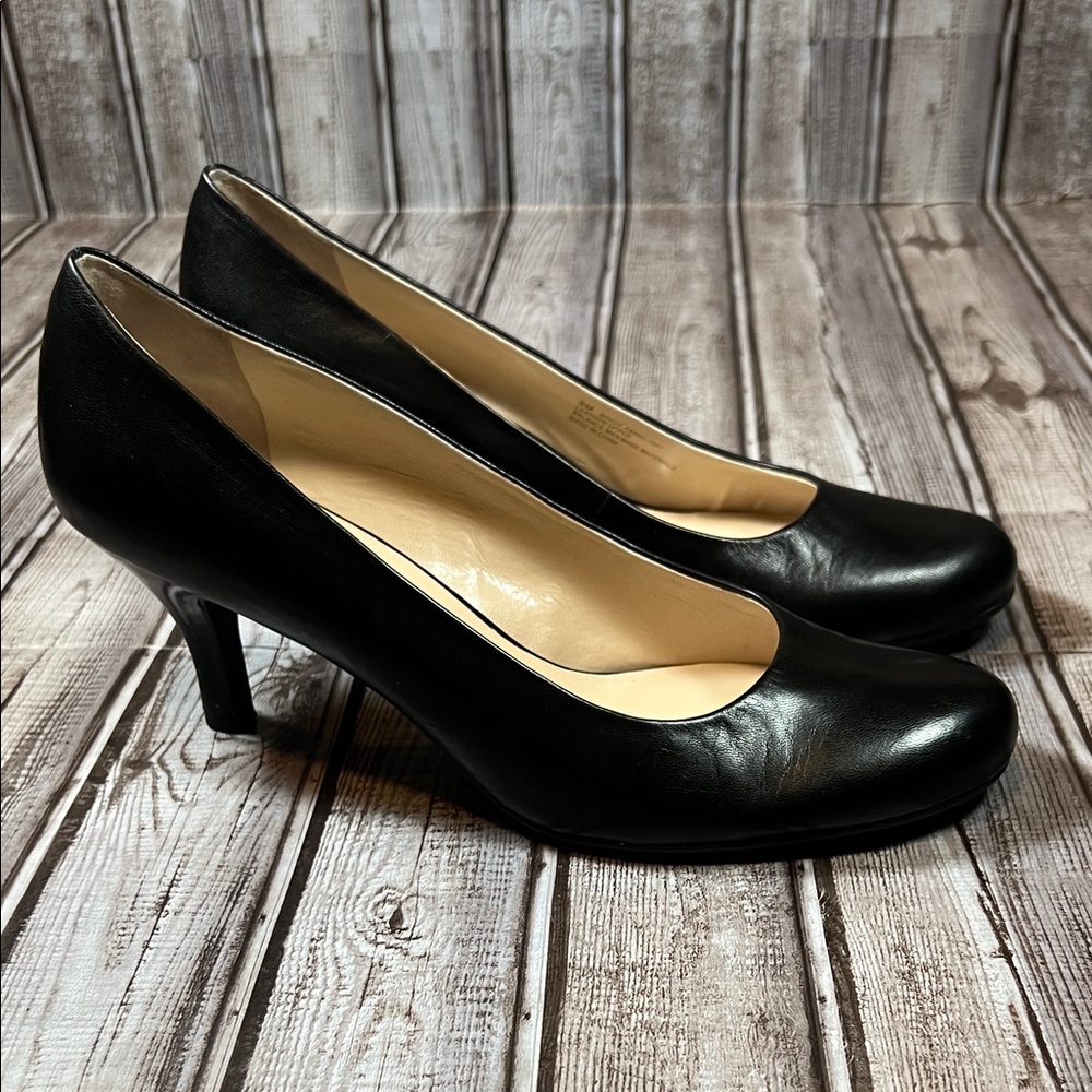 Franco Sarto Black Leather Round Toe Women's Heels Size 9